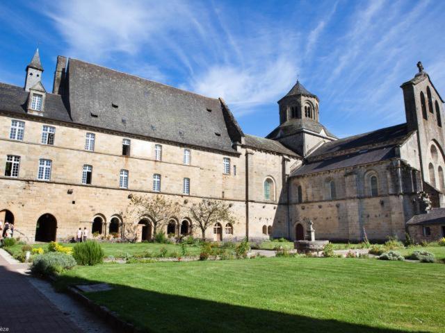 B&B Le Saut De La Bergere Aubazines Exterior foto