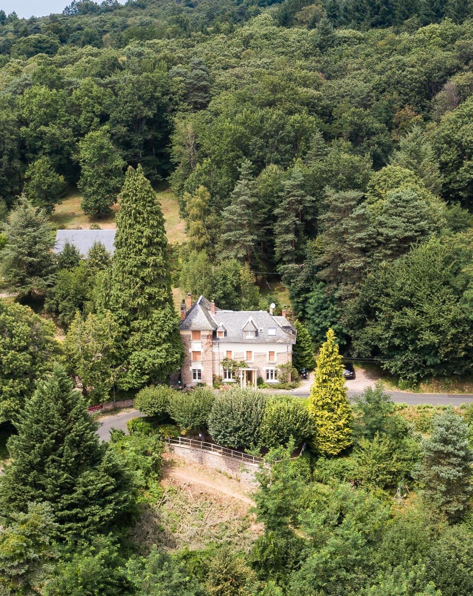 B&B Le Saut De La Bergere Aubazines Exterior foto